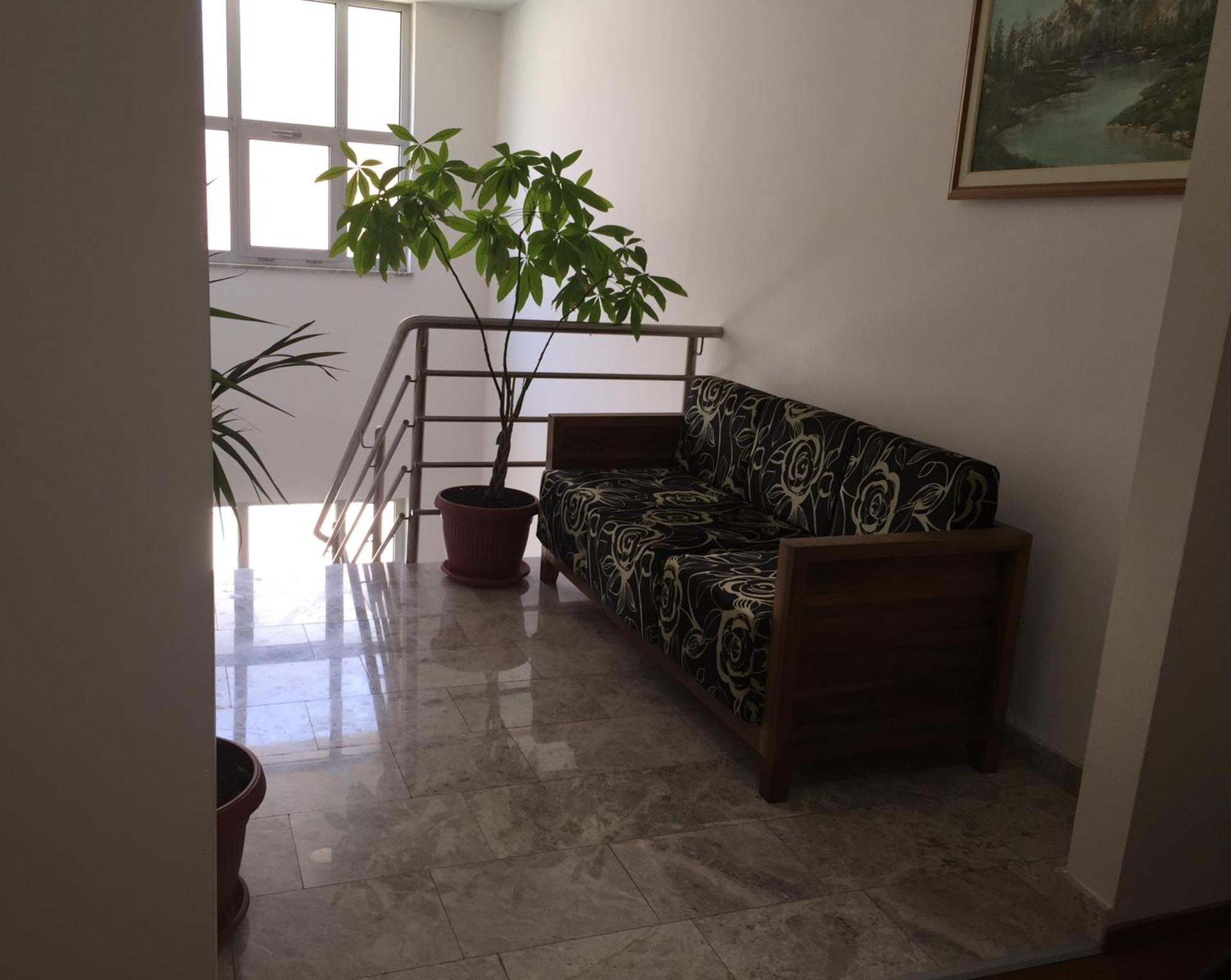 Hotel Oaza Конич Екстериор снимка
