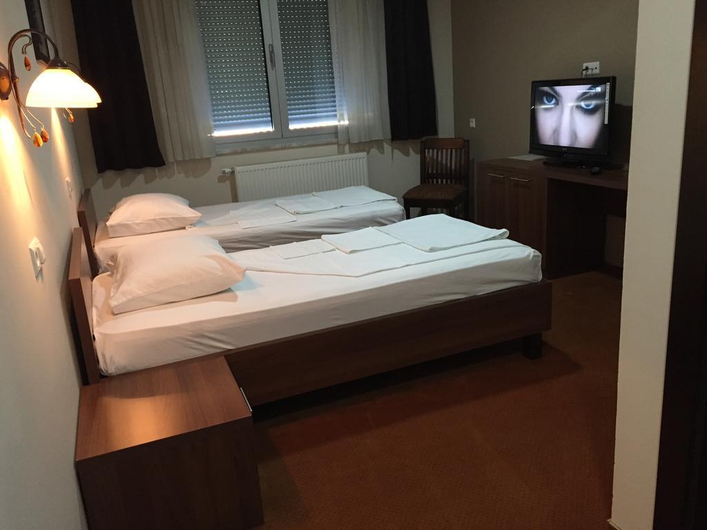 Hotel Oaza Конич Стая снимка