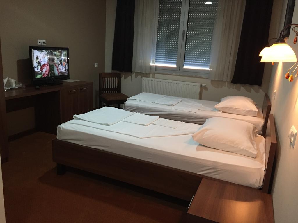 Hotel Oaza Конич Стая снимка